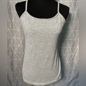 Lululemon women tank‎ top.